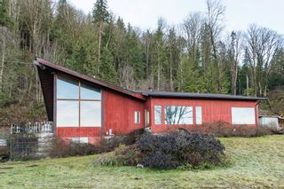 Photo 1: 51860 HACK-BROWN Road in Chilliwack: Eastern Hillsides House for sale : MLS®# R2786844