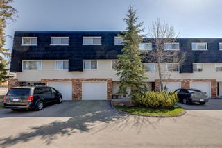 Photo 3: 10704 Braeside Drive SW in Calgary: Braeside Row/Townhouse for sale : MLS®# A1218451