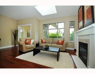 Photo 2: 410 4885 VALLEY Drive in Vancouver: Quilchena Condo for sale in "Maclure House" (Vancouver West)  : MLS®# V770363