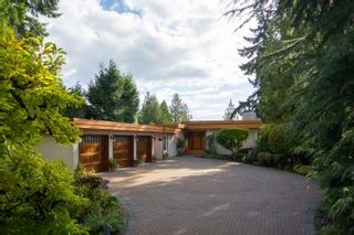 Photo 1: 3916 SOUTHRIDGE Avenue in West Vancouver: Bayridge House for sale : MLS®# R2649102