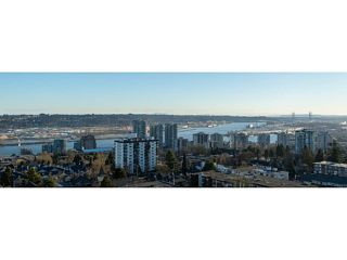 Photo 1: 1301 258 SIXTH Street in New Westminster: Uptown NW Condo for sale in "258" : MLS®# R2395486