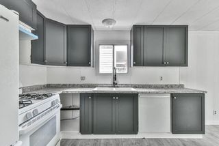Photo 10: 44 8220 KING GEORGE Boulevard in Surrey: Bear Creek Green Timbers Manufactured Home for sale : MLS®# R2749445
