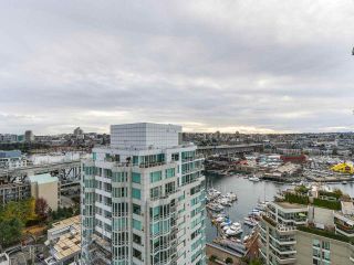 Photo 10: 2001 1500 HORNBY Street in Vancouver: Yaletown Condo for sale in "888 Beach" (Vancouver West)  : MLS®# R2225315