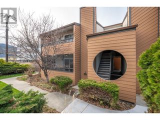 Main Photo: 286 Green Ave W Avenue Unit# 102 in Penticton: House for sale : MLS®# 10309083