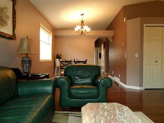 Photo 3: 37 CITADEL Gardens NW in CALGARY: Citadel Residential Detached Single Family for sale (Calgary)  : MLS®# C3568731