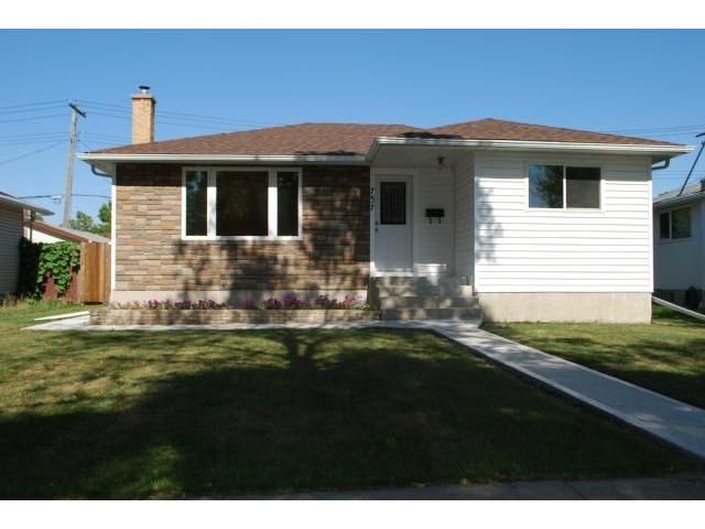 Main Photo: 757 Consol Avenue in WINNIPEG: East Kildonan Residential for sale (North East Winnipeg)  : MLS®# 1118673