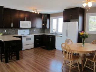 Photo 3: 507 Emerson Avenue in WINNIPEG: North Kildonan Residential for sale (North East Winnipeg)  : MLS®# 1305214