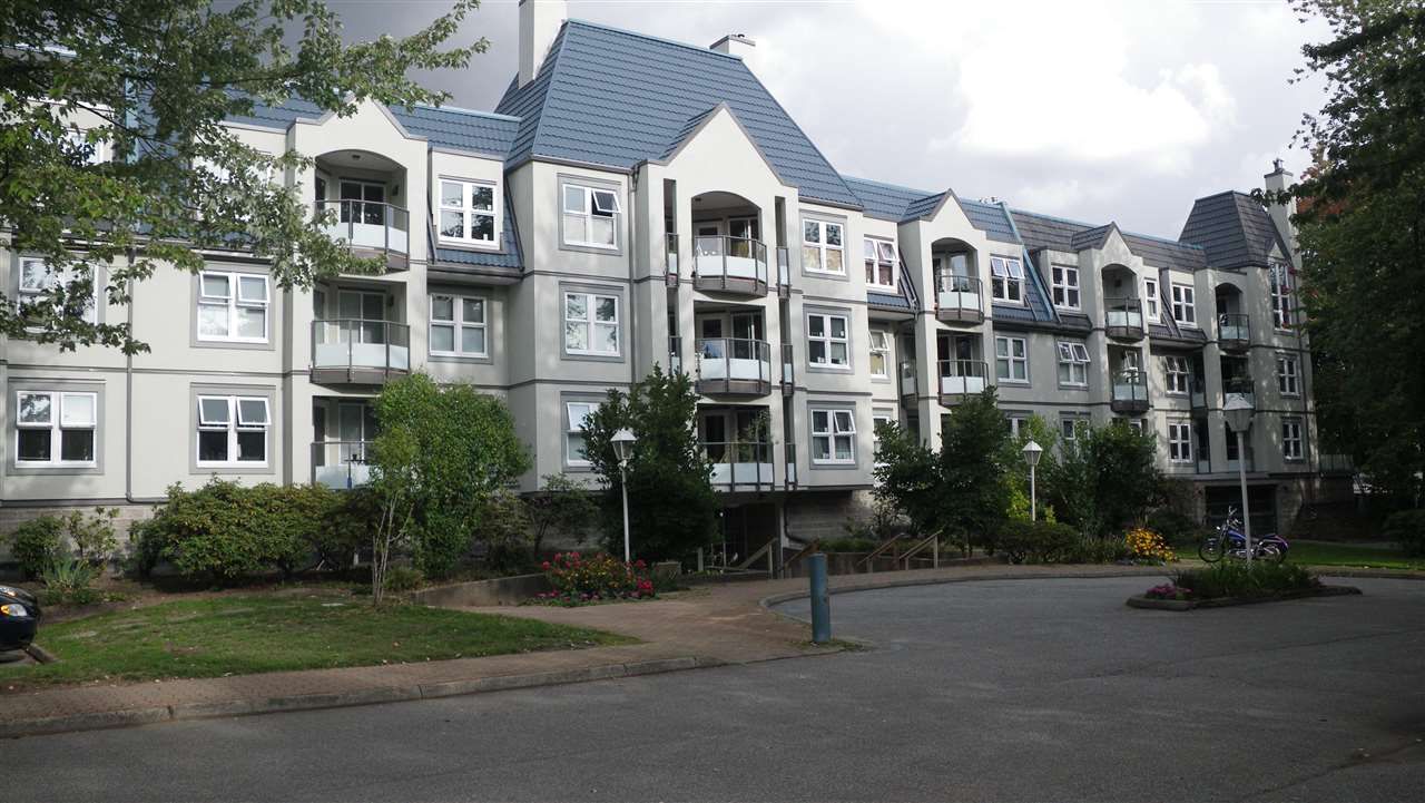 Main Photo: 122 99 BEGIN Street in Coquitlam: Maillardville Condo for sale in "LE CHATEAU I" : MLS®# R2000749