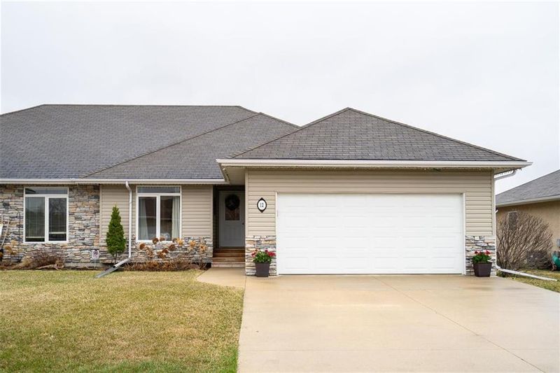 FEATURED LISTING: 12 Pleasant Drive North Steinbach