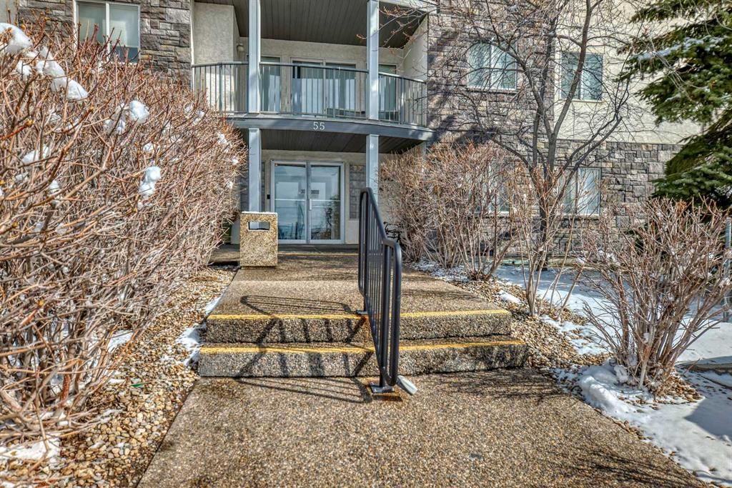 Main Photo: 411 55 Arbour Grove Close NW in Calgary: Arbour Lake Apartment for sale : MLS®# A2123411