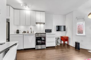 Main Photo: 404 370 CARRALL Street in Vancouver: Downtown VE Condo for sale in "21 DOORS" (Vancouver East)  : MLS®# R2862651