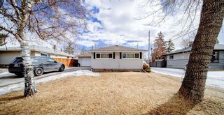 Photo 1: 2608 38 Street SW in Calgary: Glendale Detached for sale : MLS®# A2115059