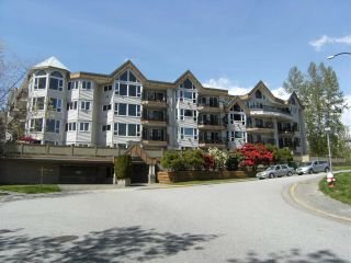 Photo 1: 107 11595 FRASER Street in Maple Ridge: East Central Condo for sale : MLS®# R2363900