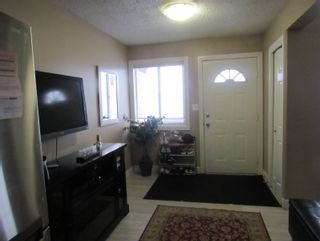 Photo 2: 1580 Mill Woods Road East in Edmonton: House Duplex for sale or rent