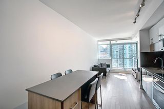 Photo 4: 1406 550 Riverfront Avenue SE in Calgary: Downtown East Village Apartment for sale : MLS®# A2003643