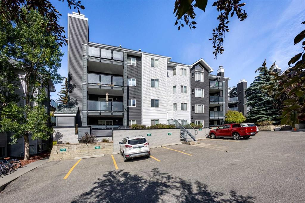 Main Photo: 201 20 Sierra Morena Mews SW in Calgary: Signal Hill Apartment for sale : MLS®# A2080726