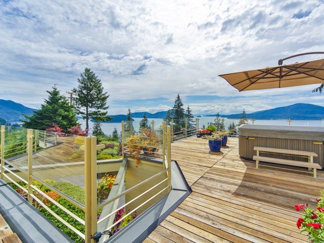 Main Photo: 242 BAYVIEW ROAD in West Vancouver: Lions Bay House for sale : MLS®# R2083072