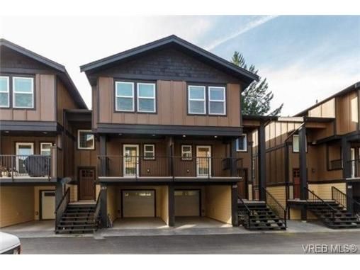 Main Photo: 106 990 Rattanwood Pl in VICTORIA: La Happy Valley Row/Townhouse for sale (Langford)  : MLS®# 711627
