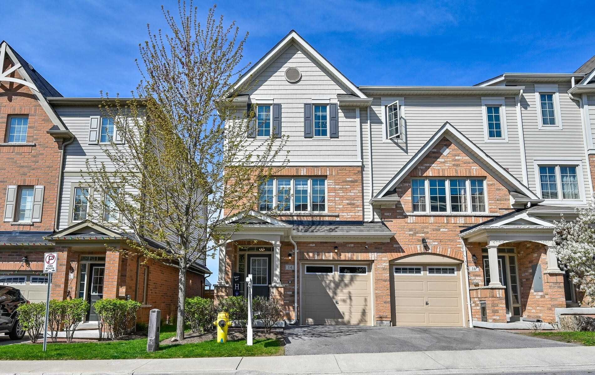 Main Photo: 14 Benjamin Way in Whitby: Blue Grass Meadows House (2-Storey) for sale : MLS®# E5614656