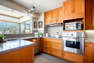 Photo 10: 1005 2135 ARGYLE Avenue in West Vancouver: Dundarave Condo for sale in "THE CRESCENT" : MLS®# R2865880