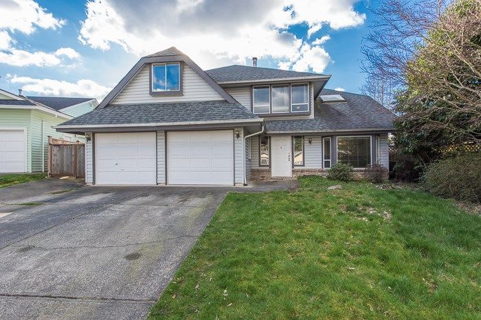 Main Photo: 12083 BLOSSOM Street in Maple Ridge: East Central House for sale in "Blossom Park" : MLS®# R2046965