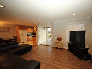 Photo 3: A 1042 CHARLAND Avenue in Coquitlam: Central Coquitlam 1/2 Duplex for sale : MLS®# R2257385