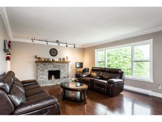 Photo 3: 34314 RENTON Street in Abbotsford: Central Abbotsford House for sale : MLS®# R2430363