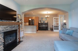 Photo 14: 306 33485 SOUTH FRASER Way in Abbotsford: Central Abbotsford Condo for sale in "CITADEL RIDGE" : MLS®# R2496142
