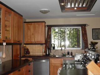 Photo 5: 4117 MacAulay Rd in BLACK CREEK: CV Merville Black Creek House for sale (Comox Valley)  : MLS®# 724323