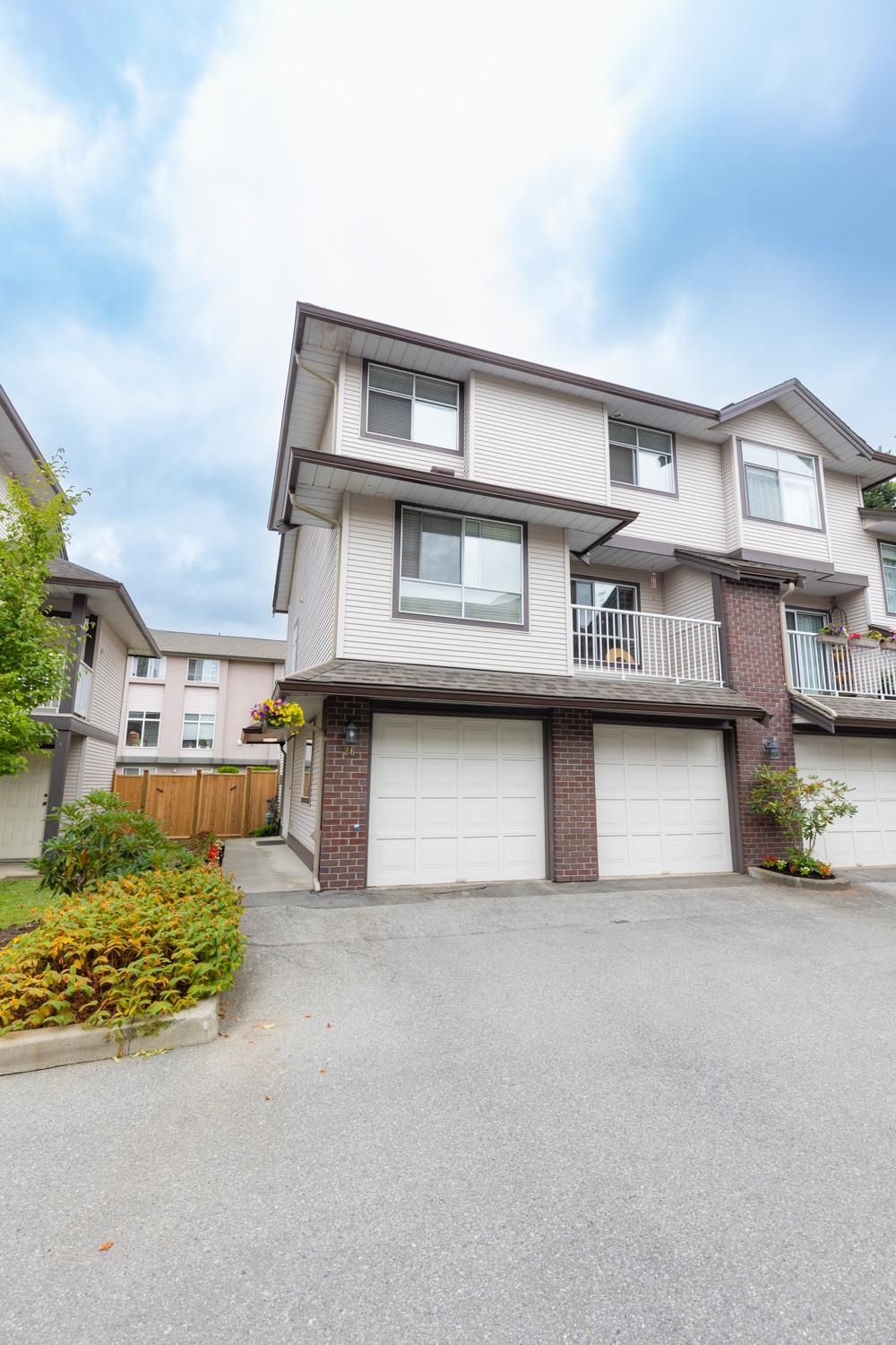 Main Photo: 26 2450 LOBB Avenue in Port Coquitlam: Mary Hill Townhouse for sale in "SOUTHSIDE ESTATES" : MLS®# R2709983