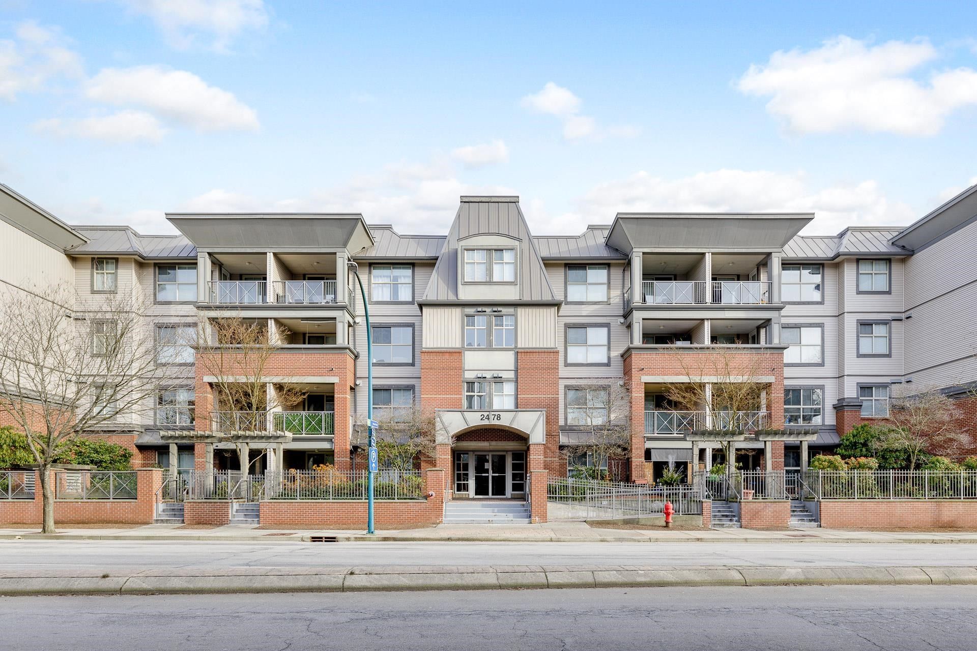 Main Photo: 213 2478 SHAUGHNESSY Street in Port Coquitlam: Central Pt Coquitlam Condo for sale : MLS®# R2842563