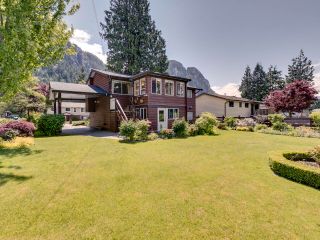 Photo 32: 38347 HEMLOCK Avenue in Squamish: Valleycliffe House for sale in "Valleycliffe" : MLS®# R2700531