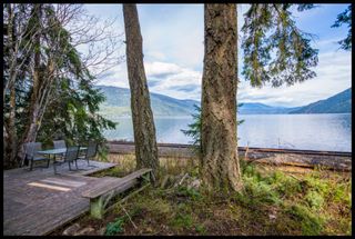 Photo 3: 424 Old Sicamous Road: Sicamous House for sale (Revelstoke/Shuswap)  : MLS®# 10082168