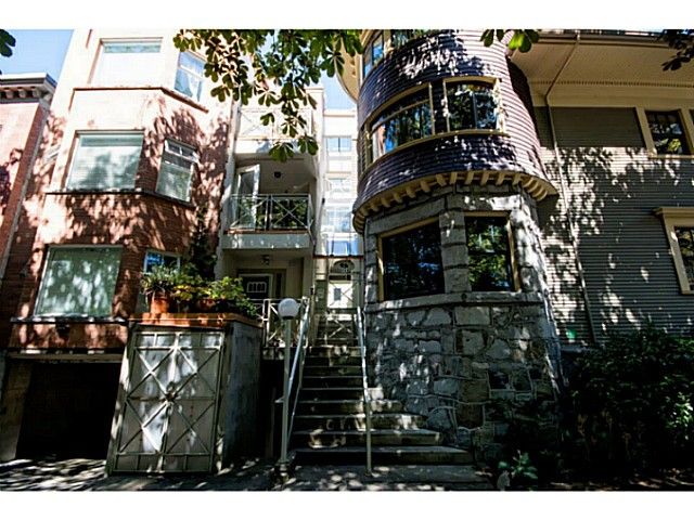 Main Photo: 1403 Pendrell Street in Vancouver: Condo for sale : MLS®# V1075852