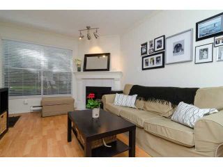 Photo 3: 107 509 CARNARVON Street in New Westminster: Downtown NW Condo for sale in "HILLSIDE PLACE" : MLS®# V1063206