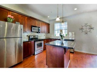 Photo 8: 9 20159 68 Avenue in Langley: Willoughby Heights Townhouse for sale in "VANTAGE" : MLS®# F1449062