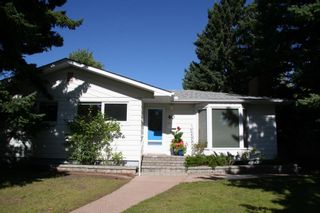 Photo 1: 40 Roseview Drive NW in Calgary: Rosemont Detached for sale : MLS®# A1144414