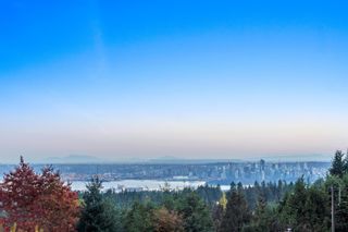 Photo 3: 59 BONNYMUIR Place in West Vancouver: Glenmore House for sale in "Glenmore" : MLS®# R2738711