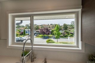 Photo 12: 828 Rockheights Ave in Esquimalt: Es Rockheights House for sale : MLS®# 878602