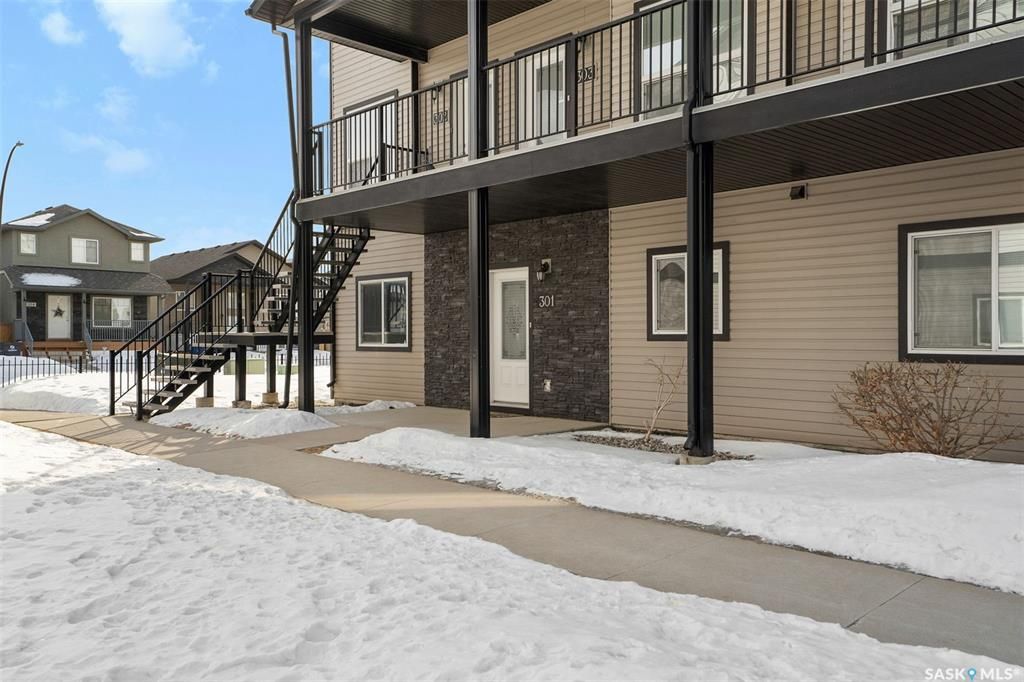 Main Photo: 301 103 Klassen Crescent in Saskatoon: Hampton Village Residential for sale : MLS®# SK921457
