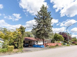 Photo 2: 5373 BRAELAWN Drive in Burnaby: Parkcrest House for sale (Burnaby North)  : MLS®# R2587251