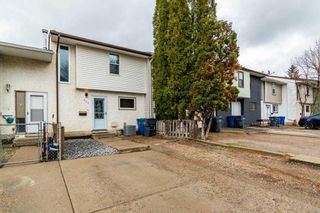 Photo 1: 602 Clennel Crescent SE: Medicine Hat Row/Townhouse for sale : MLS®# A2127427