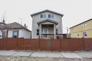 Photo 1: 400 Thames Avenue in Winnipeg: Elmwood Residential for sale (3A)  : MLS®# 202109055
