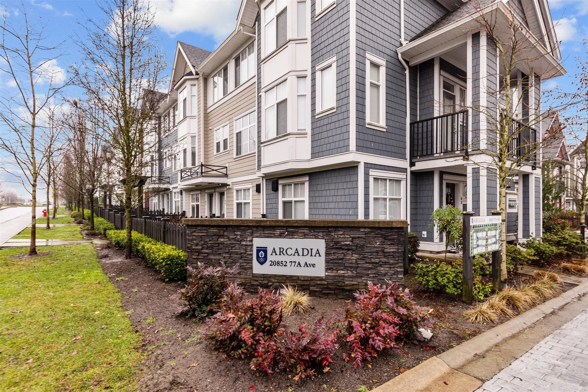 Main Photo: 84 20852 77A Avenue in Langley: Willoughby Heights Townhouse for sale in "Arcadia" : MLS®# R2643975