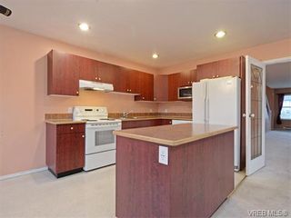 Photo 6: 295 Nicola Pl in VICTORIA: SW Tillicum Half Duplex for sale (Saanich West)  : MLS®# 749640