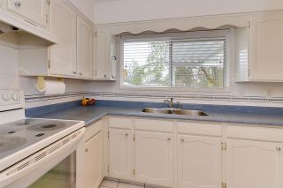 Photo 5: 3766 SOMERSET Street in Port Coquitlam: Lincoln Park PQ House for sale : MLS®# R2144773