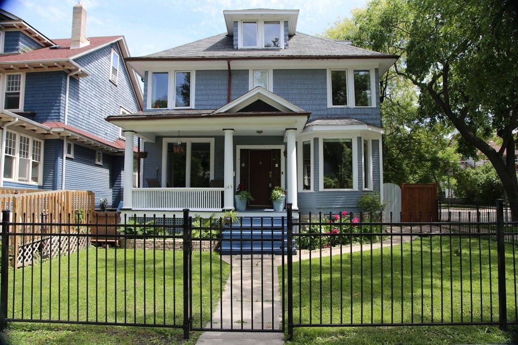 Photo 1: Photos: 145 Canora Street in Winnipeg: Wolseley Single Family Detached for sale (5B)  : MLS®# 1716861