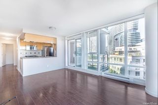 Photo 5: 1003 1033 MARINASIDE Crescent in Vancouver: Yaletown Condo for sale (Vancouver West)  : MLS®# R2867039