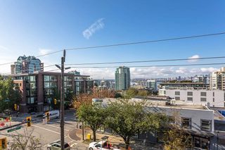Photo 15: 404 305 LONSDALE Avenue in North Vancouver: Lower Lonsdale Condo for sale in "The Met" : MLS®# R2491734