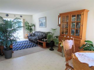 Photo 5: 218 45669 MCINTOSH Drive in Chilliwack: Chilliwack W Young-Well Condo for sale in "McIntosh Village" : MLS®# R2331709